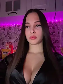 Snapshot of EricaWalls chatting on 03-04-25, 08:27 EricaWalls online show from 03-04-25, 08:27