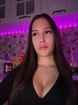 Snapshot of EricaWalls chatting on 03-06-25, 08:59 EricaWalls online show from 03-06-25, 08:59