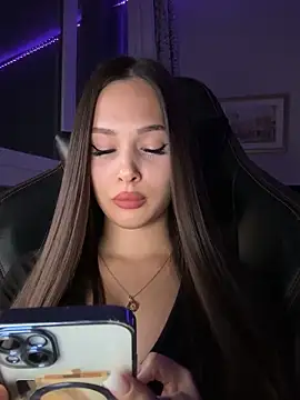 Snapshot of EricaWalls chatting on 10-05-25, 10:29 EricaWalls online show from 10-05-25, 10:29