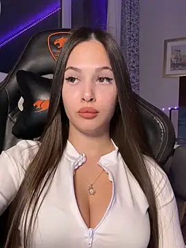 Snapshot of EricaWalls chatting on 10-20-25, 04:29 EricaWalls online show from 10-20-25, 04:29