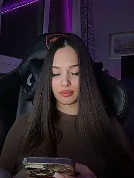 Snapshot of EricaWalls chatting on 11-04-25, 09:25 EricaWalls online show from 11-04-25, 09:25