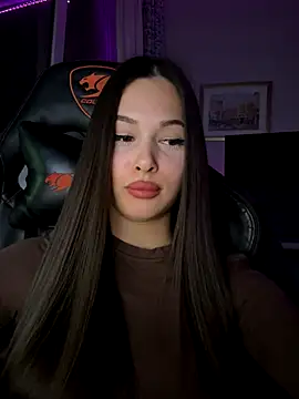 Snapshot of EricaWalls chatting on 11-05-25, 08:42 EricaWalls online show from 11-05-25, 08:42