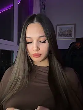 Snapshot of EricaWalls chatting on 11-28-25, 09:06 EricaWalls online show from 11-28-25, 09:06