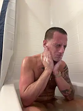 Snapshot of PeytonJohnn chatting on 10-28-25, 09:17 PeytonJohnn online show from 10-28-25, 09:17