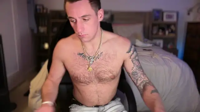 Snapshot of PeytonJohnn chatting on 11-19-25, 05:29 PeytonJohnn online show from 11-19-25, 05:29