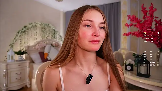 Snapshot of MonaEldon chatting on 10-10-25, 02:21 MonaEldon online show from 10-10-25, 02:21