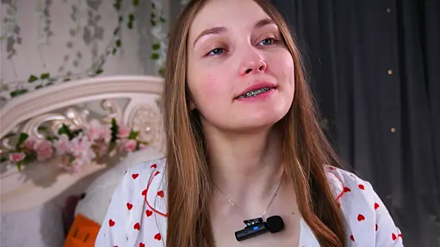 MonaEldon online show from 04-16-26, 02:12