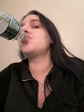 menaceswife online show from 01-17-25, 04:15