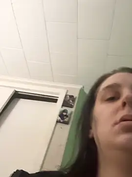 menaceswife online show from 02-25-25, 04:10