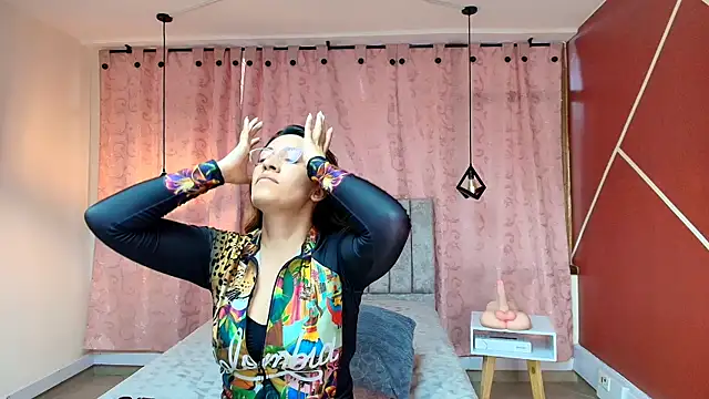 VioletaScott  online show from 01-10-25, 12:36