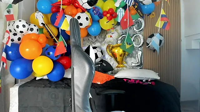 Danna topless online show from 07-09-26, 12:09