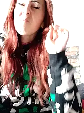 Snapshot of kriszy_baby chatting on 12-18-25, 08:42 kriszy baby online show from 12-18-25, 08:42