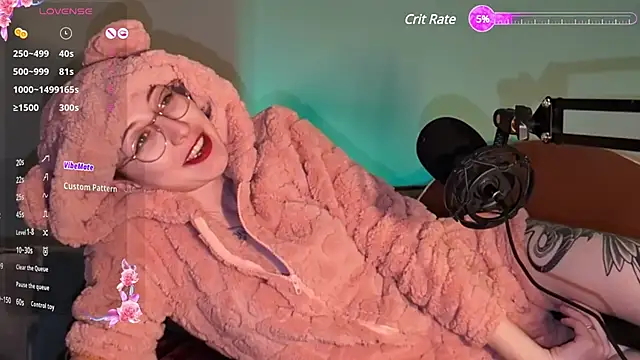 Snapshot of lovelylucyy chatting on 02-02-25, 03:10 lovelylucyy online show from 02-02-25, 03:10