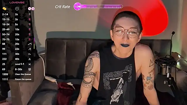 Snapshot of lovelylucyy chatting on 02-10-25, 02:30 lovelylucyy online show from 02-10-25, 02:30