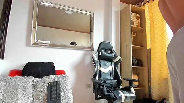 julian wallace online show from 04-23-26, 03:58