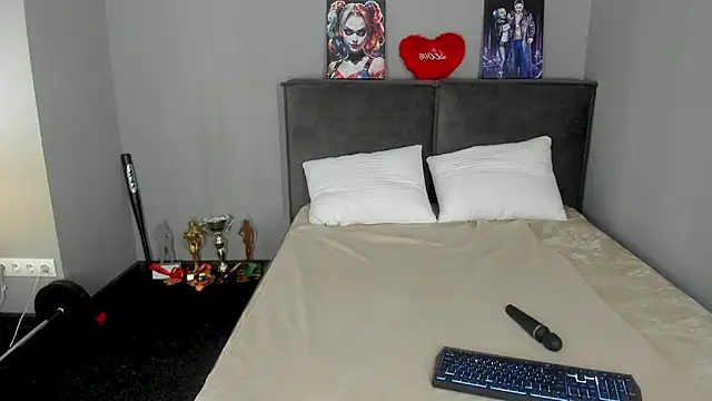 Snapshot of MuscleXXXBarbie chatting on 06-12-26, 01:59 MuscleXXXBarbie online show from 06-12-26, 01:59