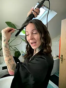 BrownieyQueen online show from 01-16-26, 07:45