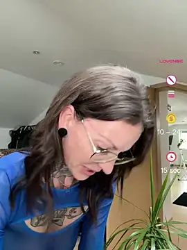 BrownieyQueen online show from 05-18-26, 04:46