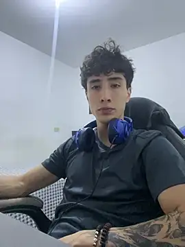 gojo satoru 18 online show from 03-02-26, 05:08