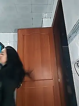 helena smith online show from 11-22-25, 03:16