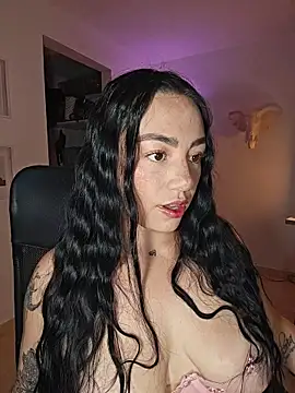 helena smith online show from 05-25-26, 03:34