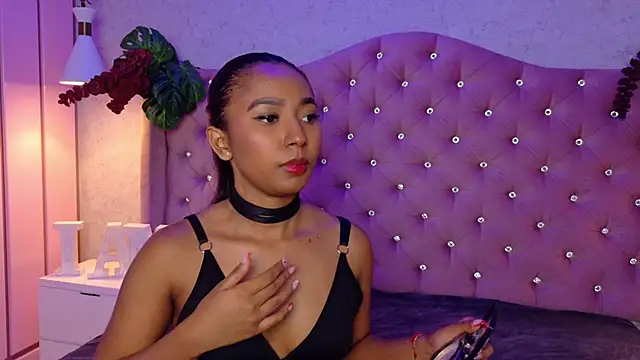 GabrielaLugo online show from 11-20-25, 02:50