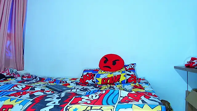 Thomass00 online show from 12-29-24, 05:44