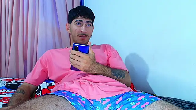 Thomass00 online show from 01-17-25, 04:47