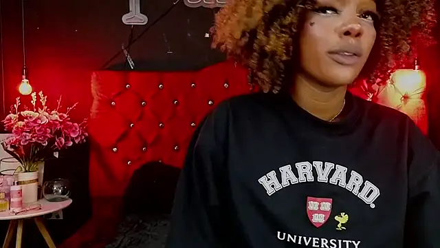 Snapshot of TIFFANYYSTAR chatting on 01-28-25, 02:21 TIFFANYYSTAR online show from 01-28-25, 02:21