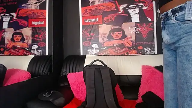 Snapshot of TIFFANYYSTAR chatting on 02-06-25, 08:02 TIFFANYYSTAR online show from 02-06-25, 08:02