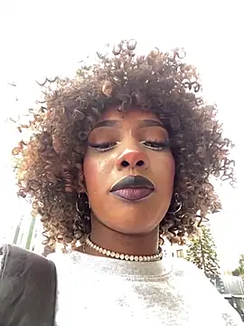 Snapshot of TIFFANYYSTAR chatting on 02-20-25, 01:19 TIFFANYYSTAR online show from 02-20-25, 01:19