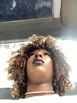 Snapshot of TIFFANYYSTAR chatting on 02-24-25, 01:31 TIFFANYYSTAR online show from 02-24-25, 01:31