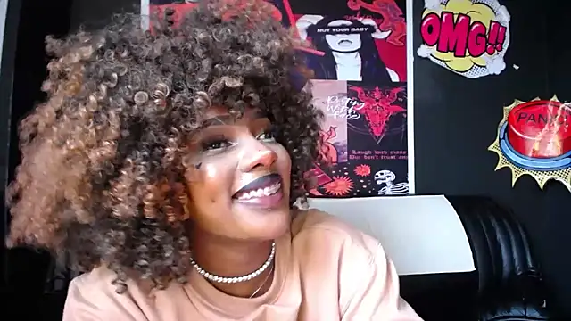 Snapshot of TIFFANYYSTAR chatting on 02-25-25, 07:47 TIFFANYYSTAR online show from 02-25-25, 07:47