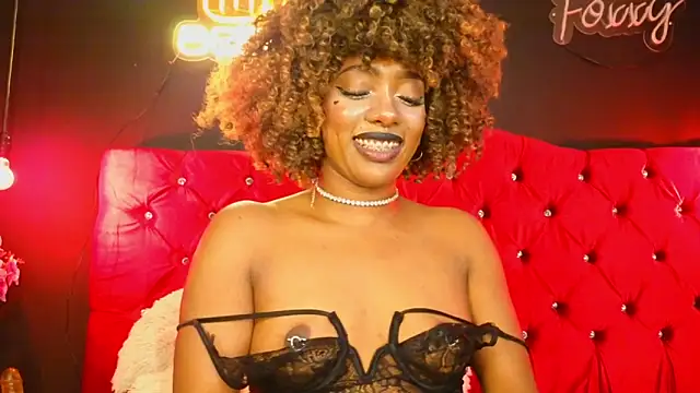 Snapshot of TIFFANYYSTAR chatting on 03-05-25, 08:10 TIFFANYYSTAR online show from 03-05-25, 08:10