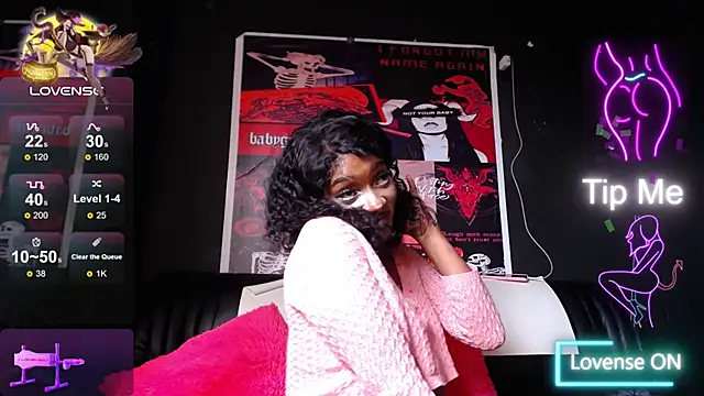 Snapshot of TIFFANYYSTAR chatting on 03-08-25, 08:35 TIFFANYYSTAR online show from 03-08-25, 08:35