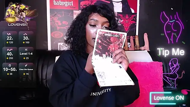 Snapshot of TIFFANYYSTAR chatting on 03-10-25, 02:26 TIFFANYYSTAR online show from 03-10-25, 02:26