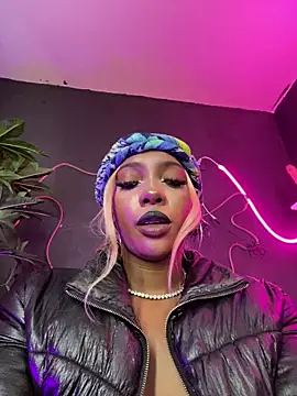 Snapshot of TIFFANYYSTAR chatting on 10-01-25, 03:07 TIFFANYYSTAR online show from 10-01-25, 03:07