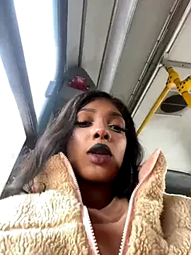 Snapshot of TIFFANYYSTAR chatting on 10-07-25, 02:25 TIFFANYYSTAR online show from 10-07-25, 02:25