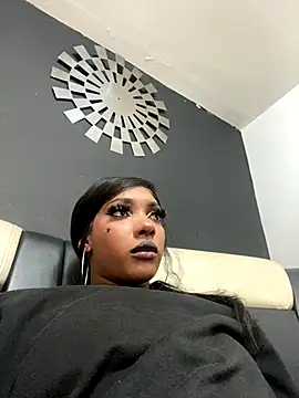 Snapshot of TIFFANYYSTAR chatting on 10-10-25, 03:11 TIFFANYYSTAR online show from 10-10-25, 03:11