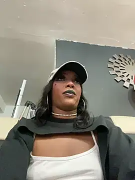 Snapshot of TIFFANYYSTAR chatting on 10-24-25, 01:51 TIFFANYYSTAR online show from 10-24-25, 01:51