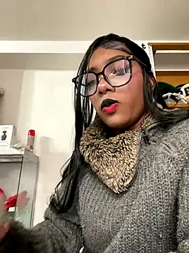 Snapshot of TIFFANYYSTAR chatting on 12-05-25, 12:47 TIFFANYYSTAR online show from 12-05-25, 12:47