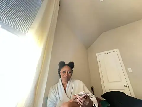 wynterheat online show from 11-08-25, 05:23