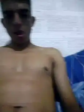 Snapshot of JaiderYeuriel chatting on 12-16-25, 04:39 JaiderYeuriel online show from 12-16-25, 04:39