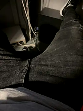 Snapshot of tikitaka97 chatting on 12-21-25, 03:30 tikitaka97 online show from 12-21-25, 03:30