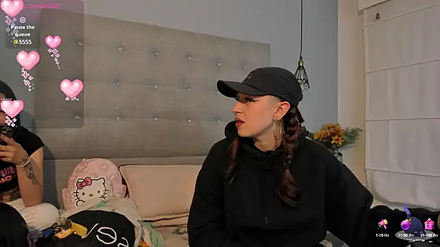 Snapshot of Zowi_Hottiee chatting on 12-10-24, 02:16 Zowi Hottiee online show from 12-10-24, 02:16