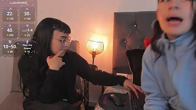 Snapshot of Zowi_Hottiee chatting on 01-18-25, 03:31 Zowi Hottiee online show from 01-18-25, 03:31