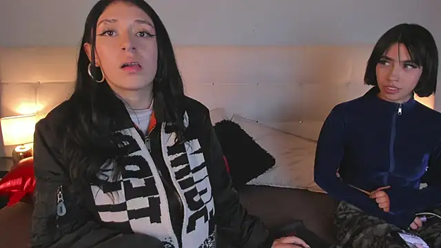 Snapshot of Zowi_Hottiee chatting on 02-19-25, 02:55 Zowi Hottiee online show from 02-19-25, 02:55