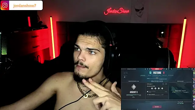 Snapshot of JordanShow chatting on 10-29-25, 05:36 JordanShow online show from 10-29-25, 05:36