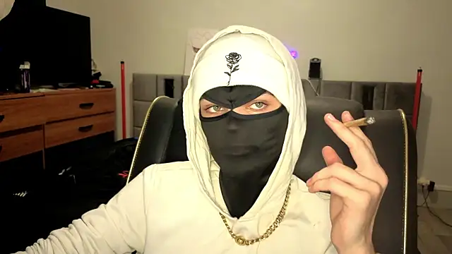 Snapshot of JordanShow chatting on 11-07-25, 06:52 JordanShow online show from 11-07-25, 06:52