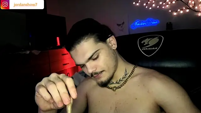 Snapshot of JordanShow chatting on 01-07-26, 12:46 JordanShow online show from 01-07-26, 12:46